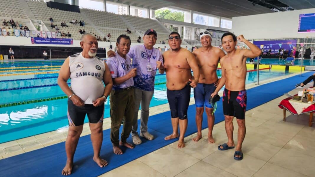 Komunitas renang bulungan sumbang 2 medali di kejuaraan master renang di GBK Jakarta