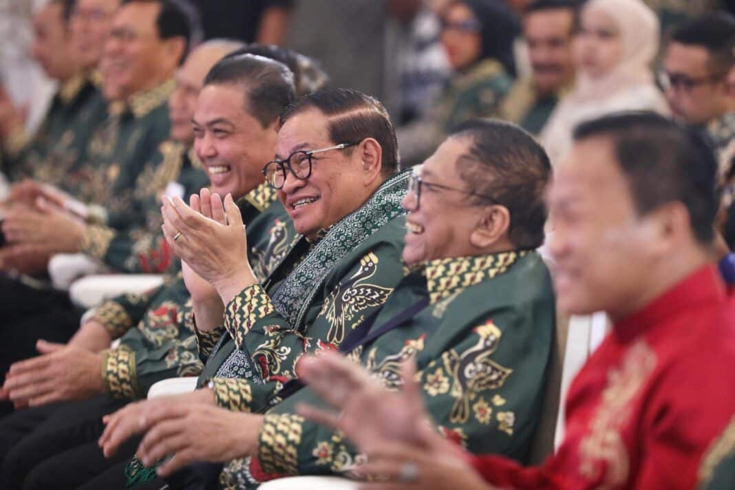 Gubernur DKI Jakarta, Pramono Anung, menghadiri silaturahmi sekaligus pengukuhan Ikatan Keluarga Kalimantan Barat (IKKB) periode 2026–2031 di Cempaka Putih, Jakarta Pusat, pada Minggu (3/5)