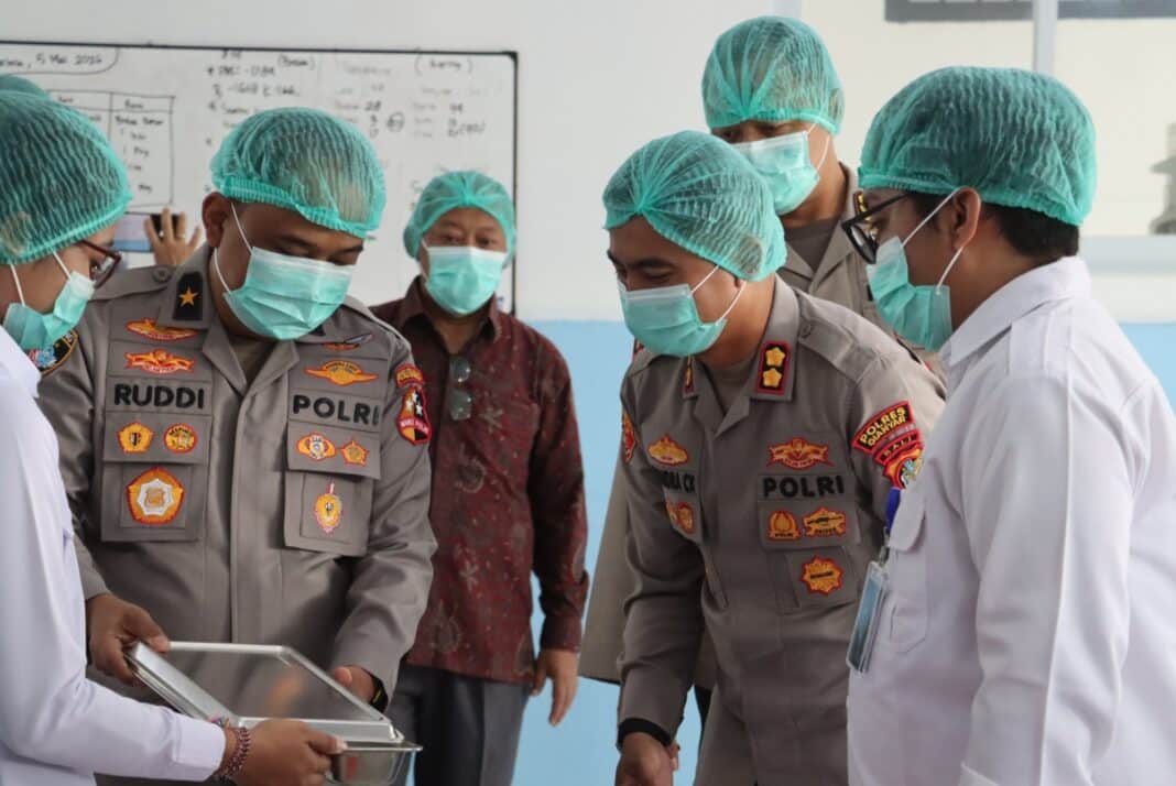Puslitbang Polri Tinjau Program Makan Bergizi Gratis di Gianyar, Dorong Peningkatan Layanan Publik