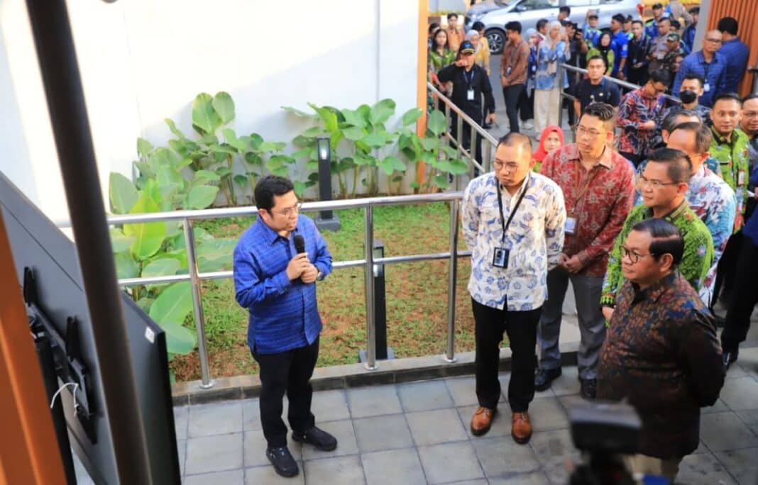Pramono Resmikan Halte Swadarma ParagonCorp, Perkuat Model