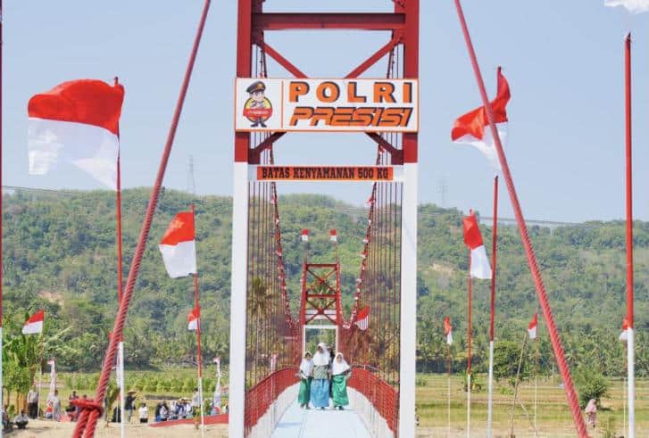 Polri Bangun 895 Jembatan Merah Putih